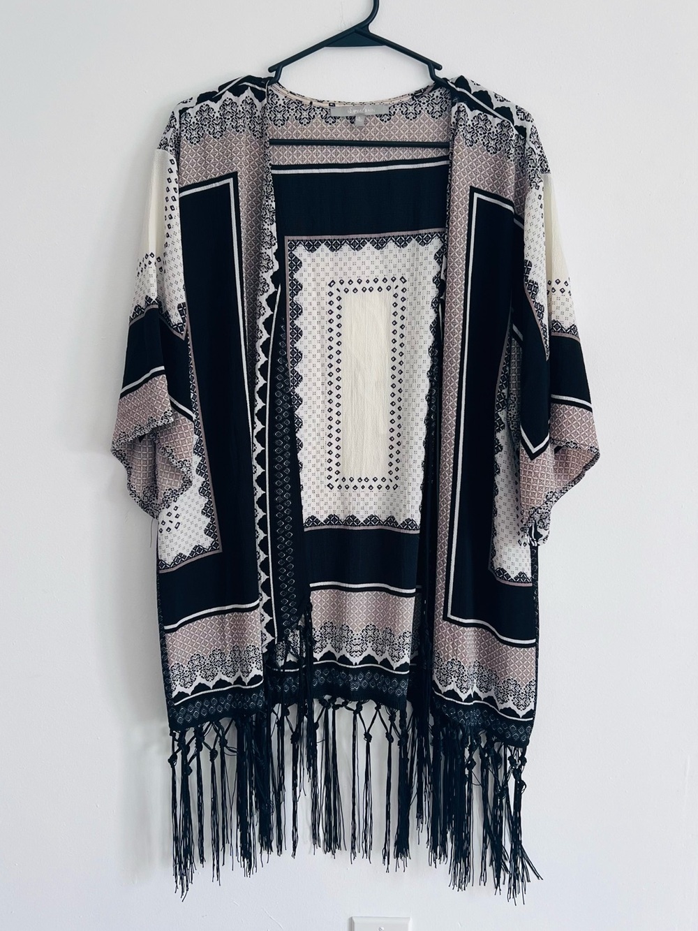 Sweet Rain Black & Cream Patterned Fringe Kimono Sweater